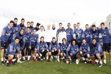 Remehkan Leg 2 di Sevilla,...