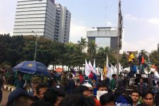 Ratusan Mahasiswa dari...