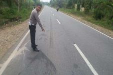 Mobil Tabrak Motor,...