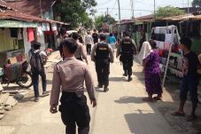 Calo SIM Pukul Polisi,...