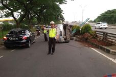 Hilang Kendali, Mobil...