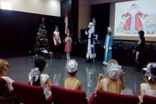Perayaan Versi Beda,...