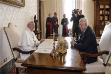Paus Francis-Abbas Bahas...