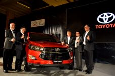 Toyota Innova New Venturer...