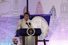 Duterte Perintahkan...