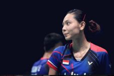 Gloria Targetkan Gelar...