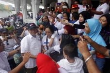 Anies Geram, Masih Ada...