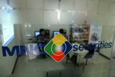 MNC Securities Gelar...