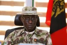 Target Keliru, Bom Jet...