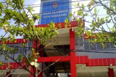 Relokasi Pasar Rejomulyo,...