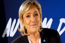 Capres Prancis Berjanji...