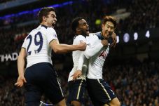 Spurs Rusak Pesta Manchester...