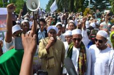 Ribuan Massa FPI Long...