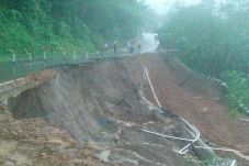 Akses Jalan Provinsi...