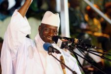Sebelum Kabur, Jammeh...