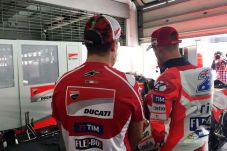Lorenzo Les Tambahan...