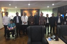 Bertemu AMPI, Luhut...
