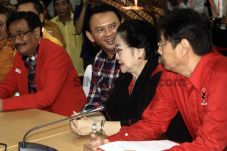 Jelang Debat Cagub,...