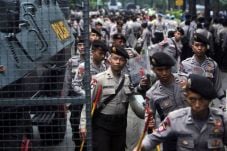Jelang Debat, Pintu...