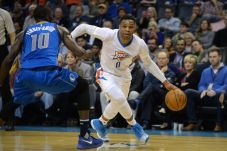 Russell Westbrook Bantu...