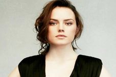 Daisy Ridley Ternyata...