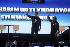 Tampil Tenang, Pengamat:...