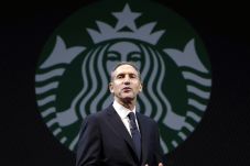 CEO Starbucks Siap Pekerjakan...