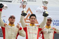 Habis Juara F4 SEA 2016,...