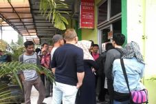 Jadwal Tak Pasti, Penumpang...
