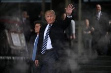 Presiden Trump Ancam...