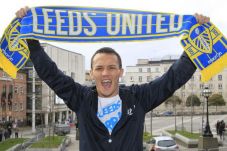 Menepi dari Ring, Warrington...