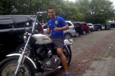 Suka Turing, Kiper Anyar...