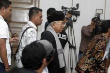Permintaan Maaf Ahok,...