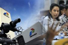 Menteri Rini Sedih Copot...