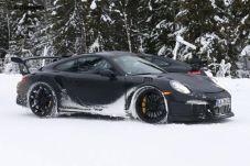 Meraba Sosok Porsche...