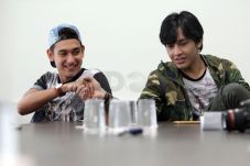 Adipati Dolken Rela...