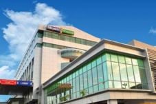Siloam Hospitals Raih...
