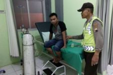 Agung Tertimpa Pohon...
