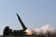 Iran: Uji Coba Rudal...