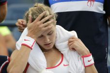 Kalah Taruhan, Bouchard...