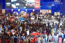 Mobil Tanpa Pengemudi...