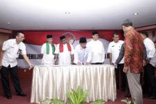 Wahidin-Andika dan Rano-Embay...