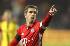 Philipp Lahm Ingin Pensiun...
