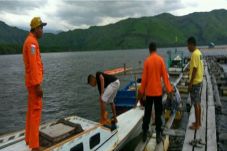 Pergi Melaut saat Badai,...