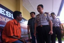 Bayar Pijat Kurang Rp20.000,...