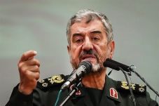 Iran pada AS: Mengancam...