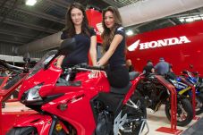 AHM Resmi Duetkan Honda...