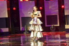 Prilly Latuconsina Persembahkan...