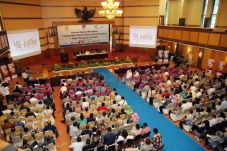 Verifikasi Media Massa,...