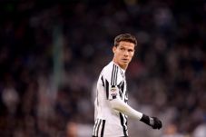 Tinggalkan Juventus,...